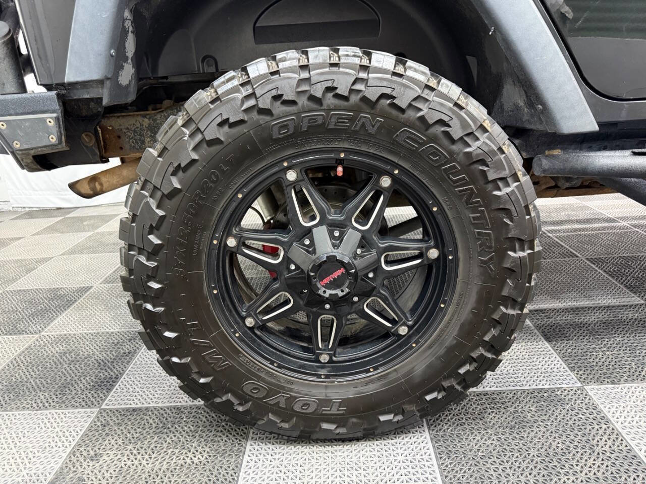 Used 2016 Jeep Wrangler Unlimited Rubicon w/ Max Tow Package image 34