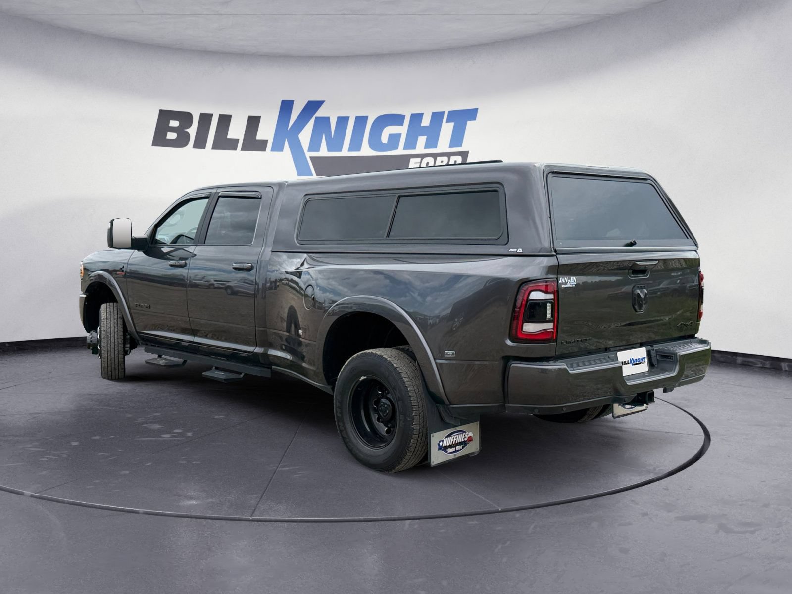 Used 2023 RAM 3500 Limited w/ Night Edition AWD/4WD image 3