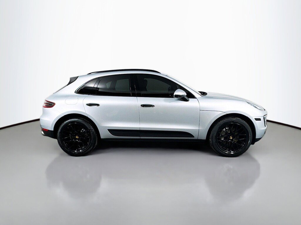 Used 2017 Porsche Macan S image 6