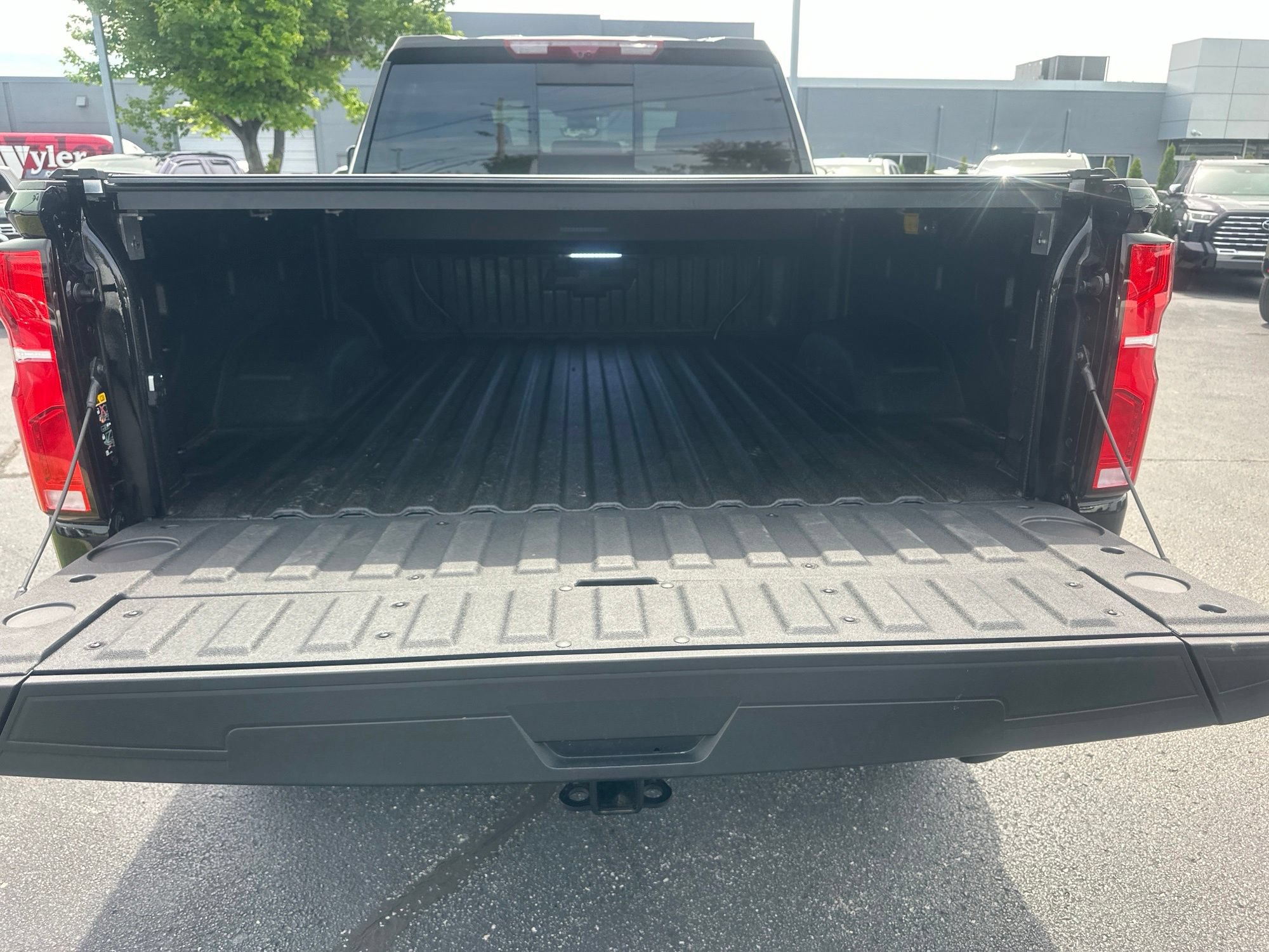 Used 2026 Chevrolet Silverado 2500 ZR2 AWD/4WD image 22