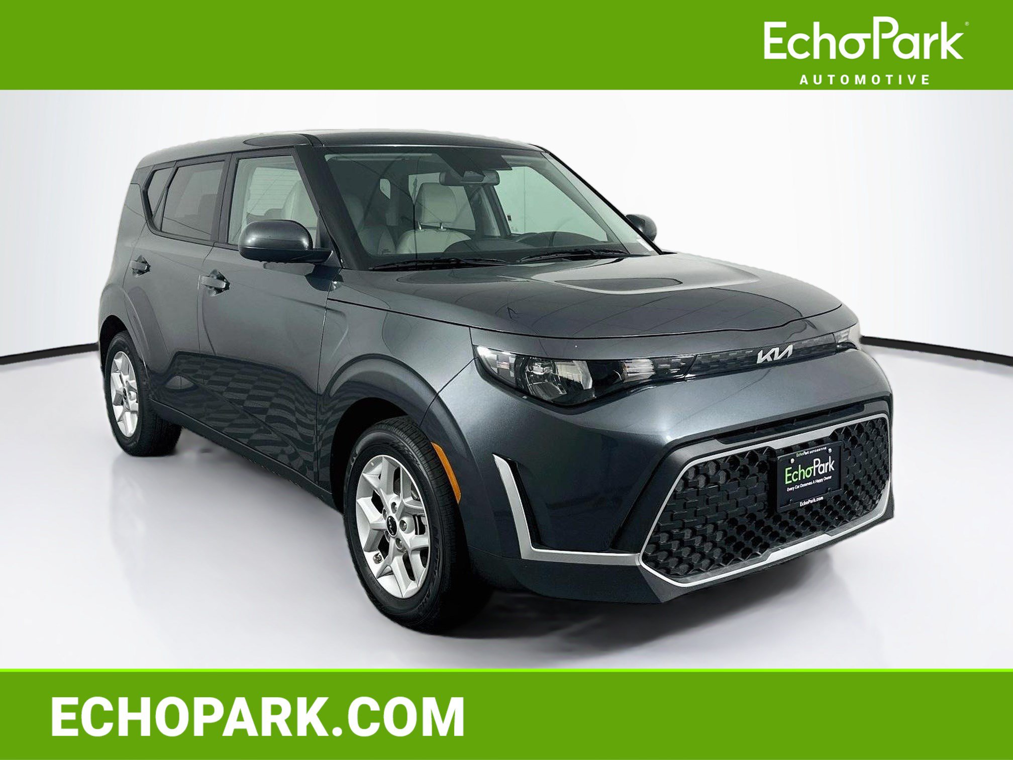 Used 2025 Kia Soul LX w/ LX Technology Package FWD image 1