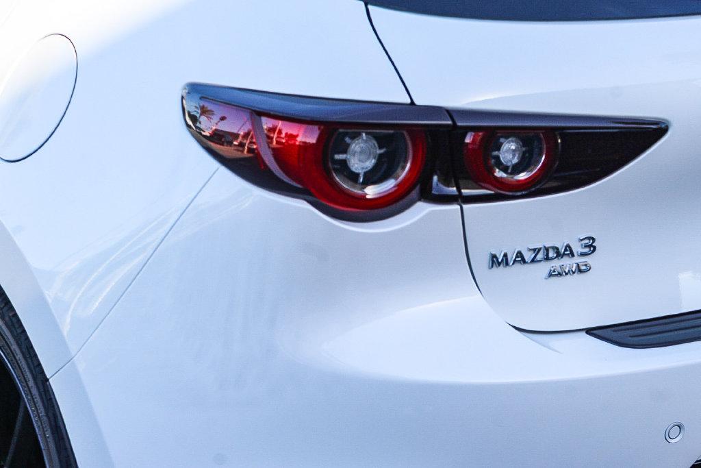 New 2026 MAZDA MAZDA3 Hatchback w/Premium Plus Pkg AWD/4WD image 7