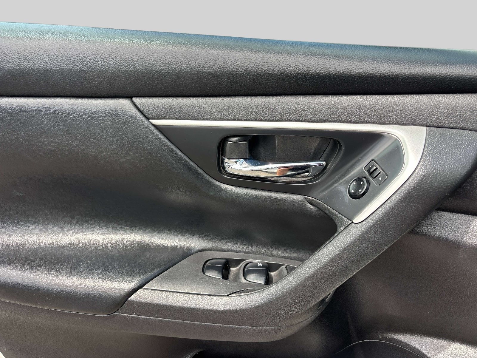 Used 2016 Nissan Altima 2.5 S w/ Power Driver Seat Package FWD image 17