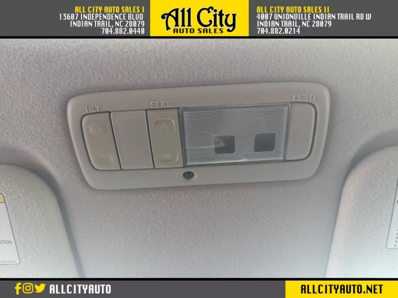 Used 2008 Toyota Matrix XR FWD image 24