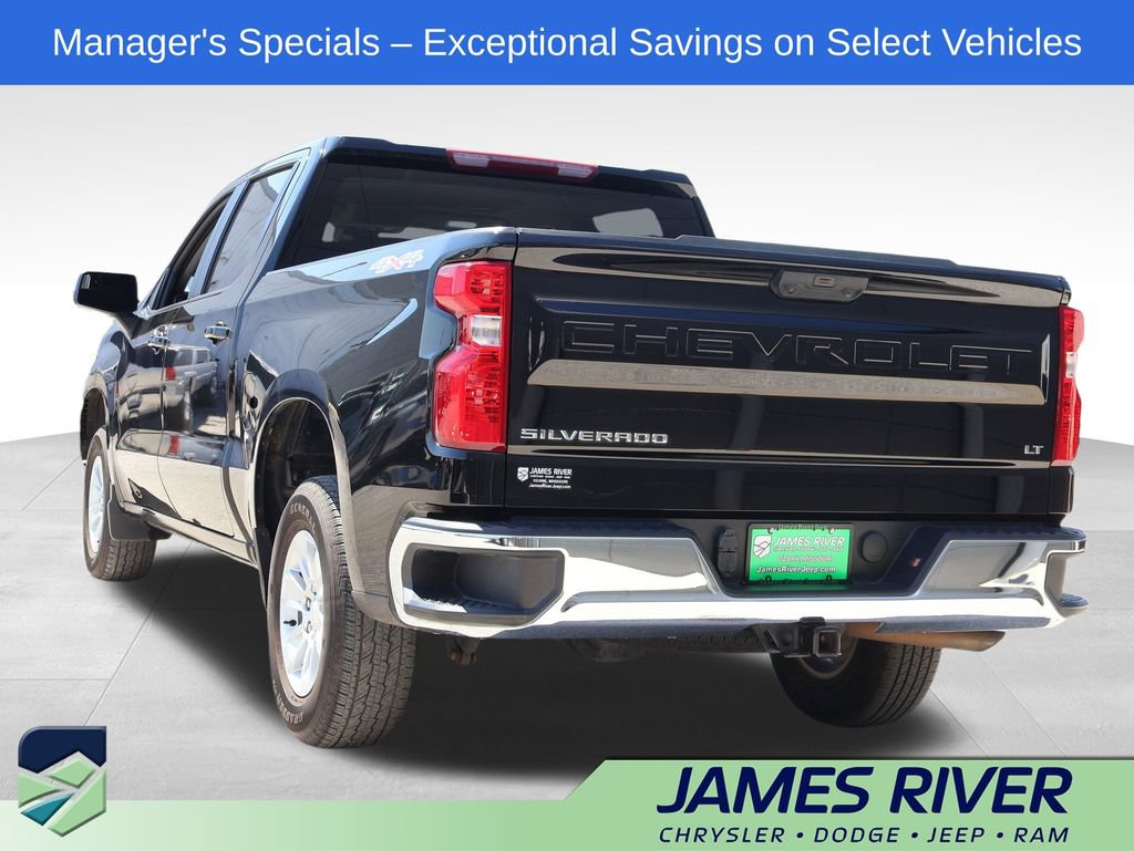 Used 2025 Chevrolet Silverado 1500 LT AWD/4WD image 3