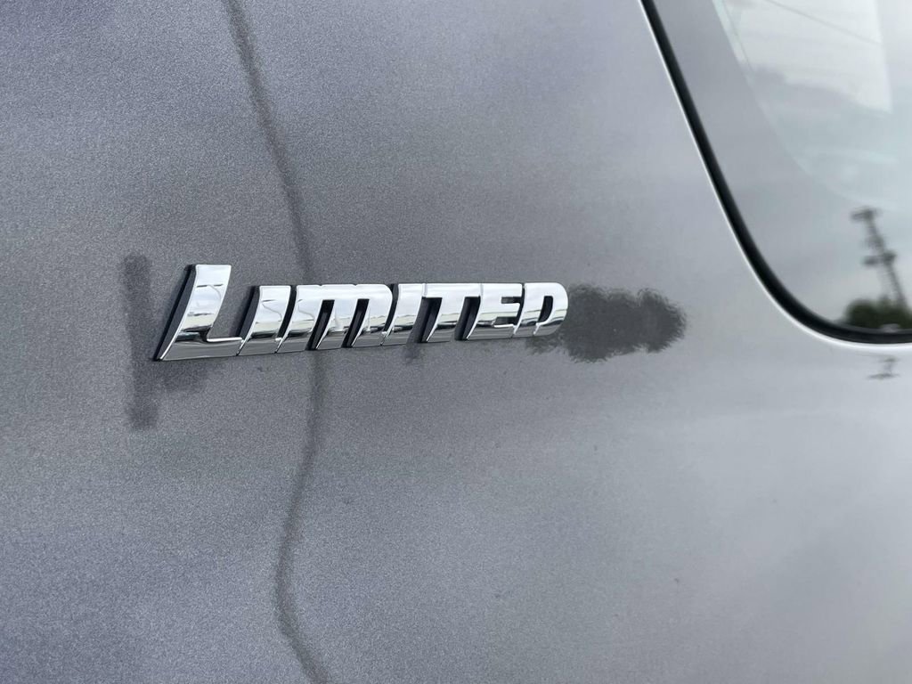 Used 2023 Toyota 4Runner Limited image 11