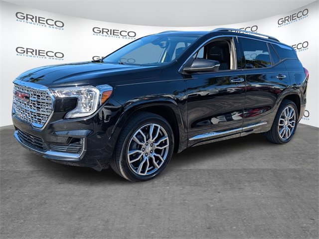 Used 2022 GMC Terrain Denali image 3