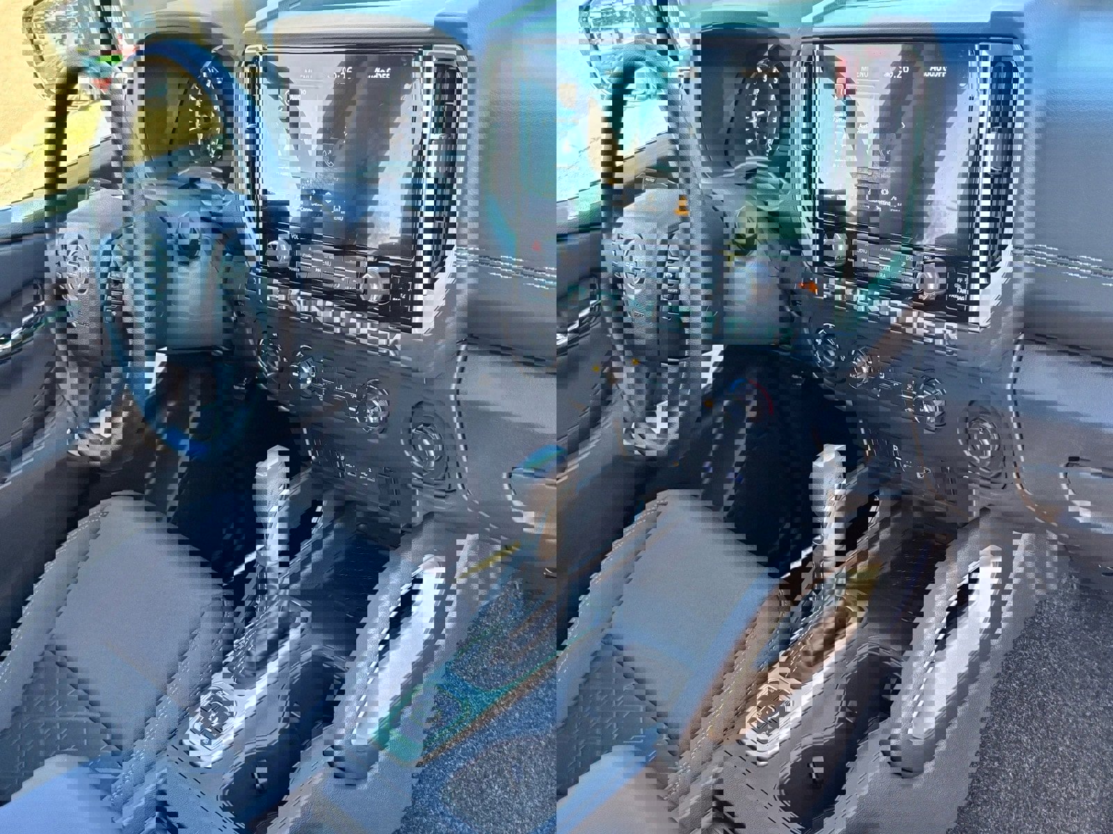 New 2026 Nissan Frontier SV image 11