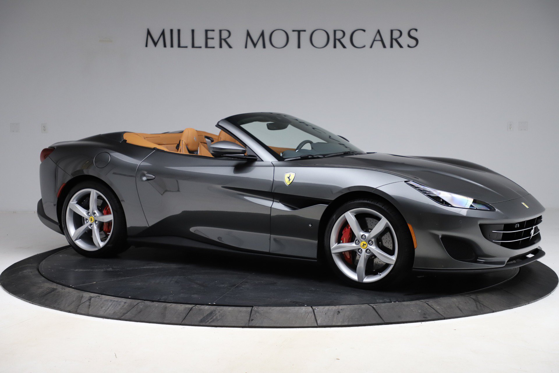 Certified 2020 Ferrari Portofino RWD image 11