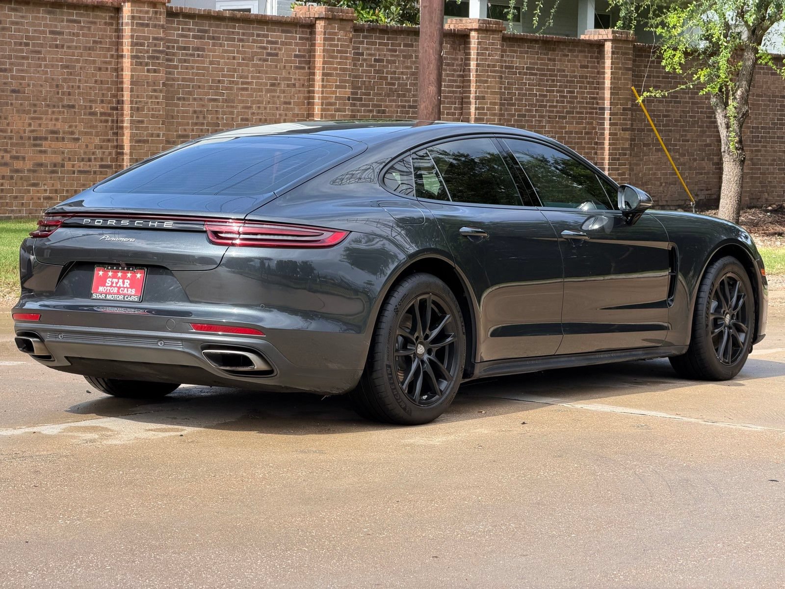 Used 2017 Porsche Panamera image 15