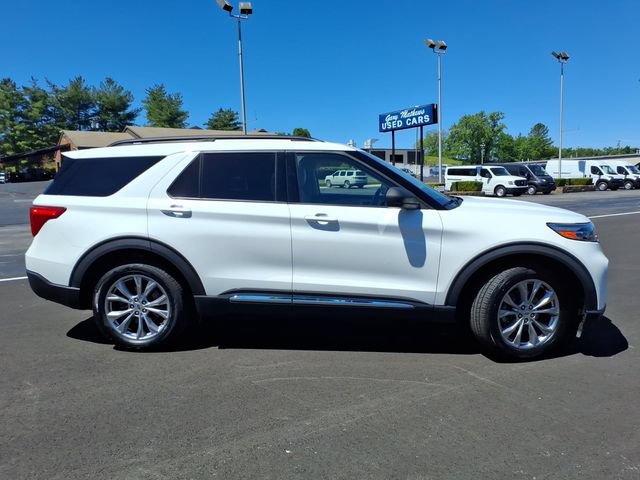 Used 2020 Ford Explorer XLT w/ Equipment Group 202A AWD/4WD image 2
