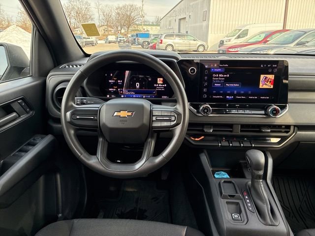 Used 2024 Chevrolet Colorado W/T image 17