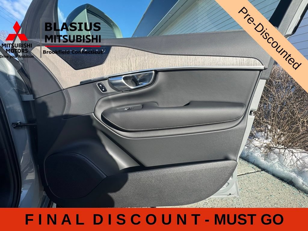 Used 2025 Volvo XC90 B6 Ultra w/ Protection Package Premier AWD/4WD image 36