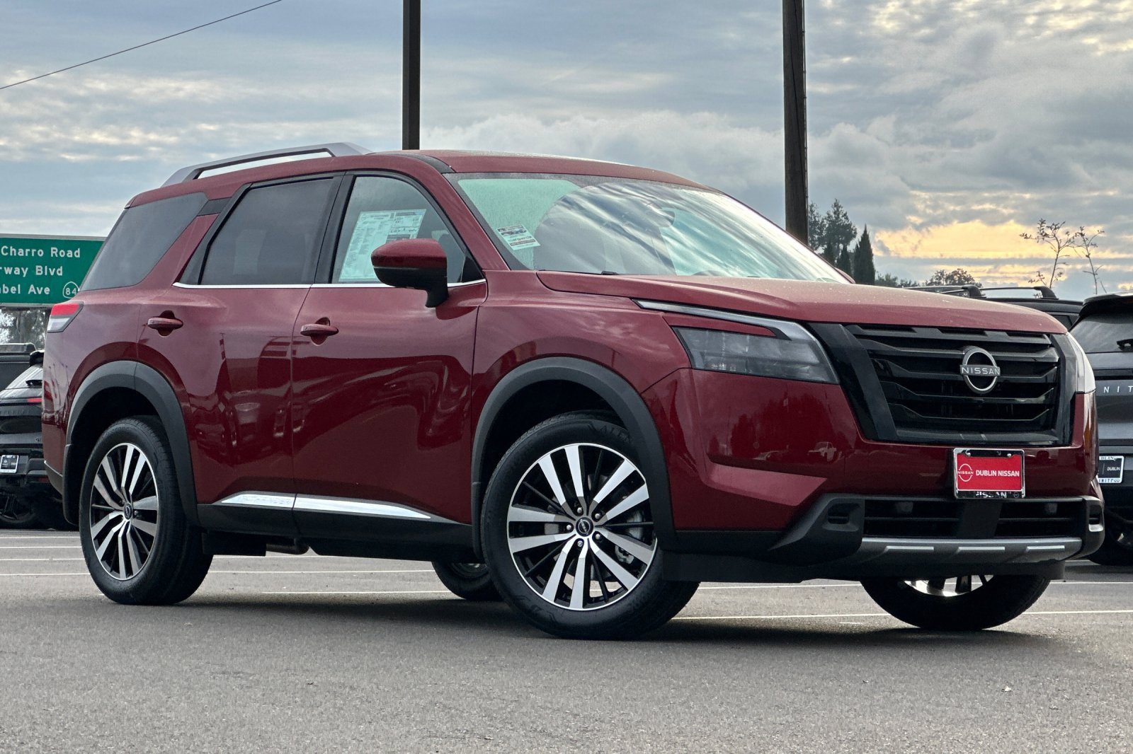 New 2025 Nissan Pathfinder Platinum w/ Black Appearance Package image 1