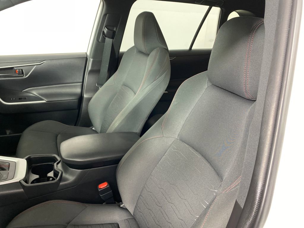 Certified 2021 Toyota RAV4 SE image 9