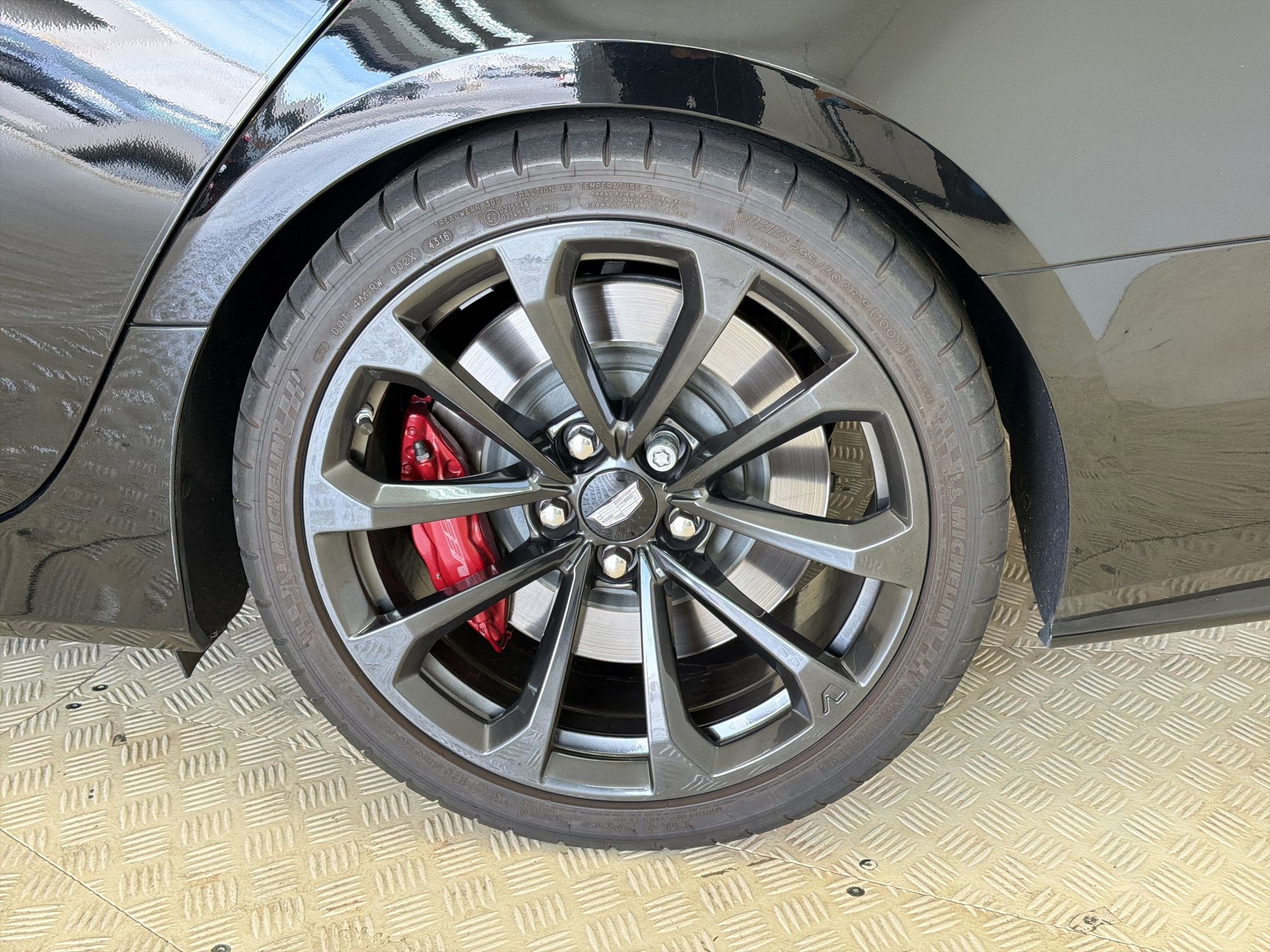 Used 2018 Cadillac CTS V w/ Luxury Package image 12