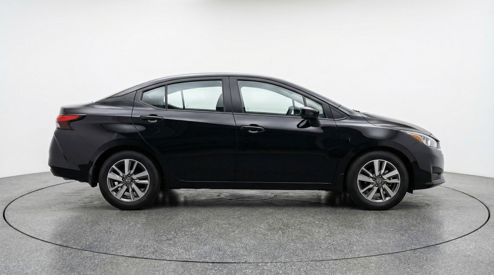 Used 2025 Nissan Versa SV image 11