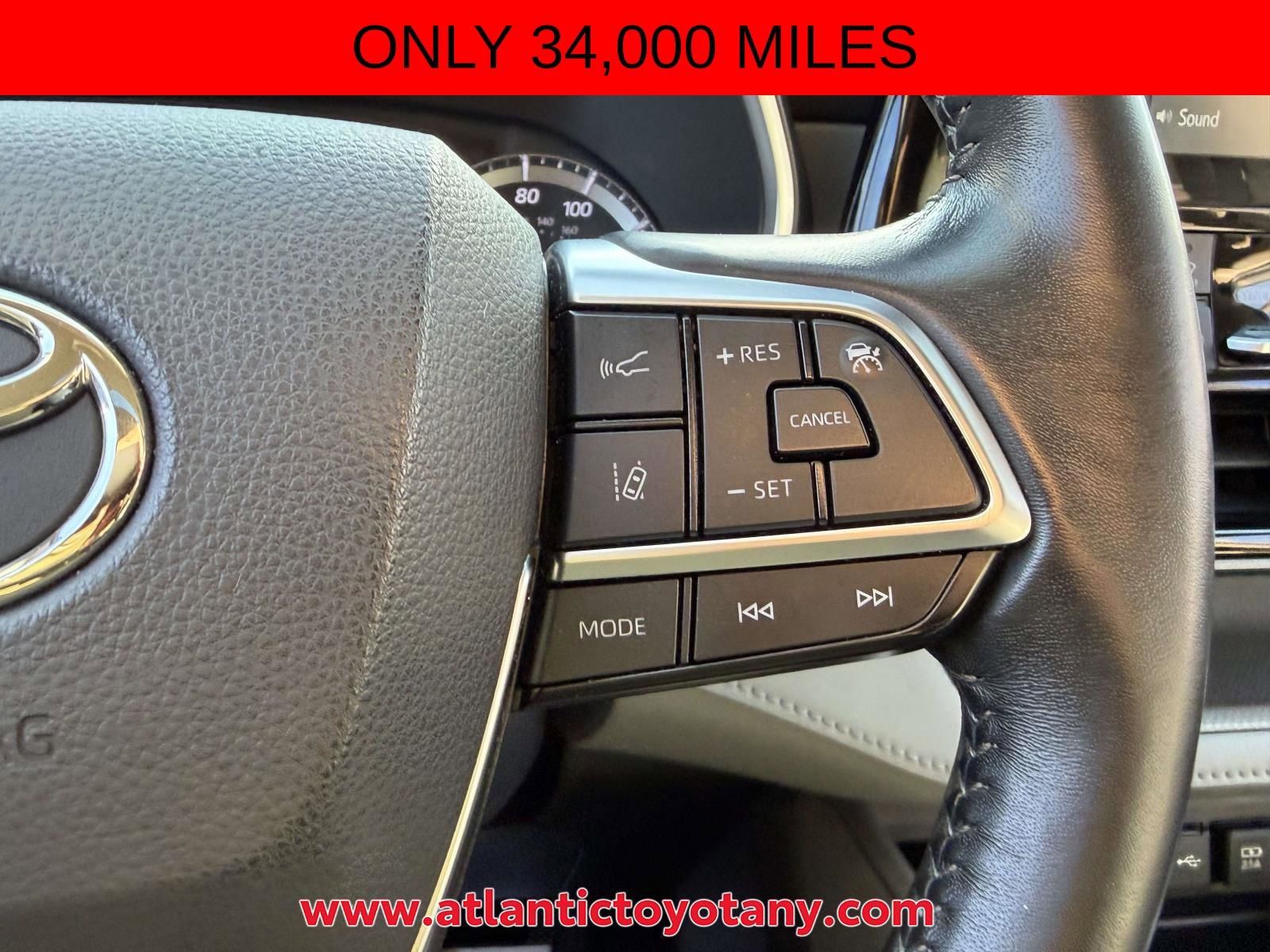 Used 2021 Toyota Highlander XLE AWD/4WD image 31