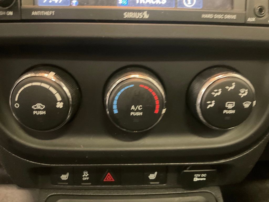 Used 2014 Jeep Patriot Latitude w/ Sun/Sound Group AWD/4WD image 19