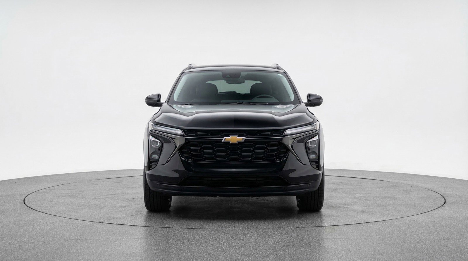 Used 2025 Chevrolet Blazer LT image 2