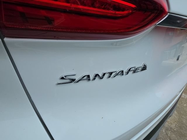 Used 2019 Hyundai Santa Fe AWD w/ Cargo Package image 12