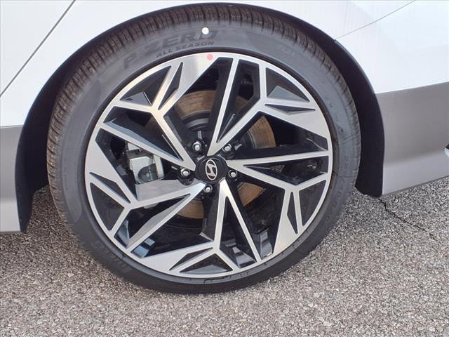 New 2025 Hyundai Ioniq 6 SEL image 5