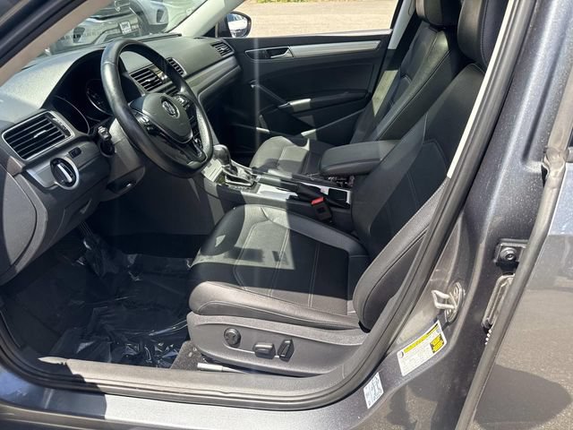 Used 2019 Volkswagen Passat 2.0T Wolfsburg w/ Wheels & Sunroof Package FWD image 20