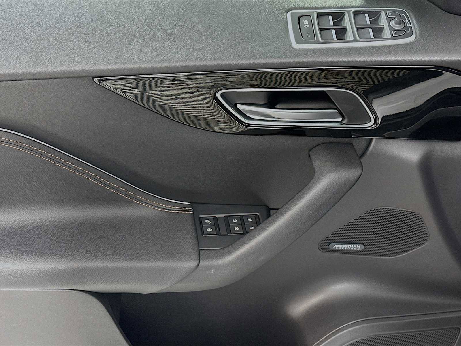 Used 2018 Jaguar F-PACE Prestige AWD/4WD image 11