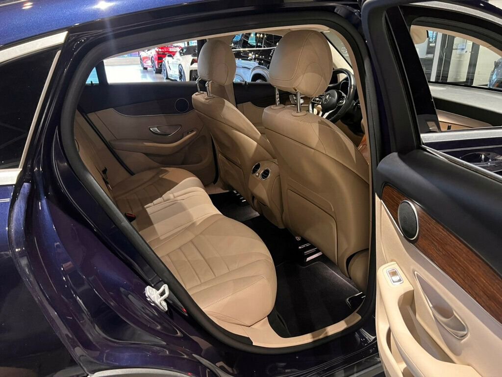 Used 2020 Mercedes-Benz GLC 300 4MATIC Coupe image 27