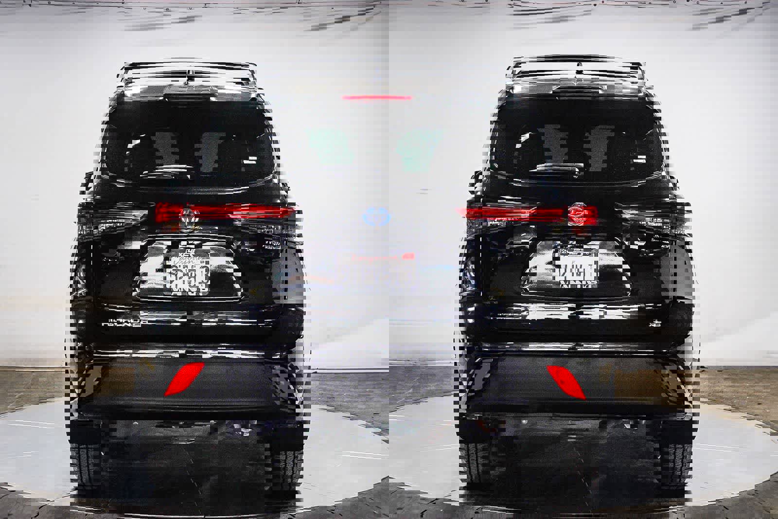 Used 2021 Toyota Highlander XLE image 5