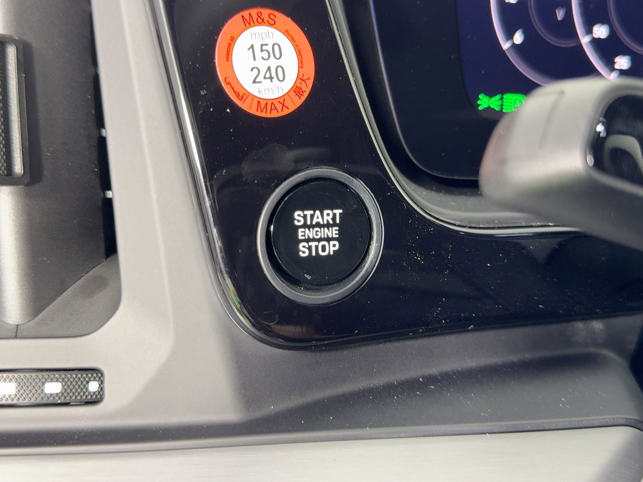 Certified 2026 Porsche Cayenne Coupe image 30