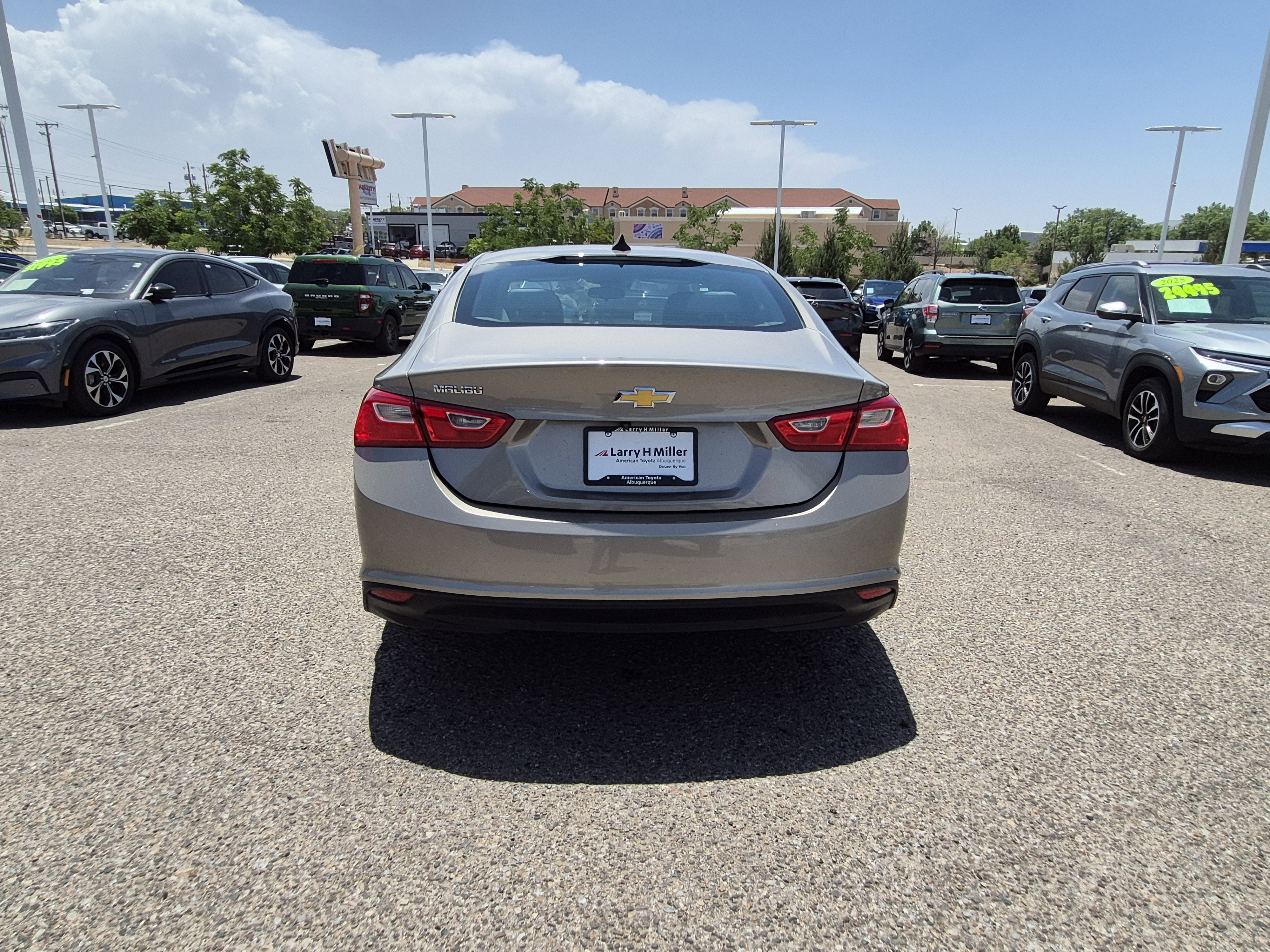 Used 2023 Chevrolet Malibu LS FWD image 4