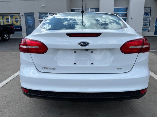 Used 2017 Ford Focus SE image 3