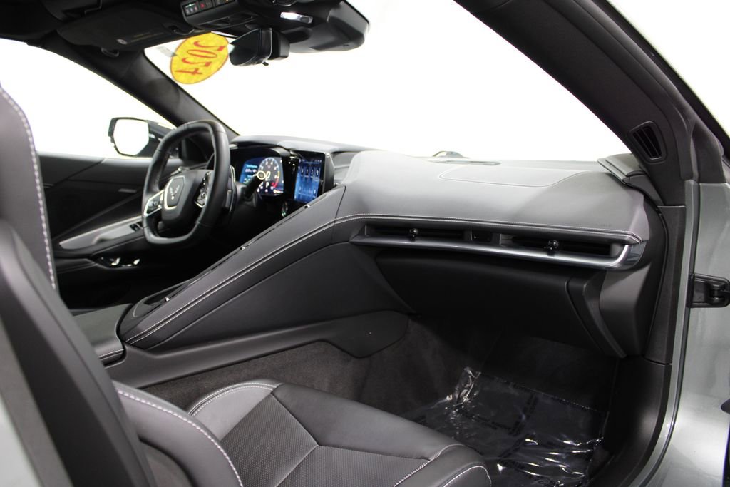 Used 2024 Chevrolet Corvette Stingray Coupe w/ Z51 Performance Package image 27
