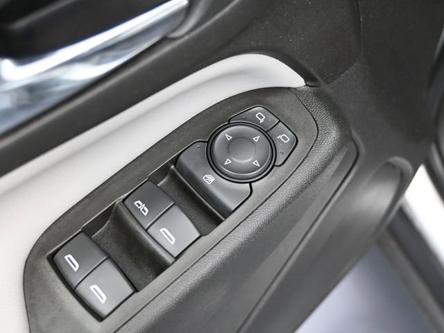 Used 2021 Chevrolet Equinox LS w/ LS Convenience Package image 18