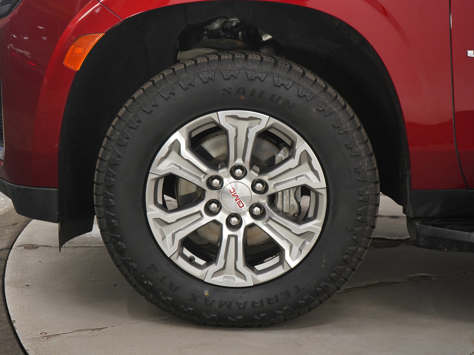 Used 2023 GMC Yukon SLE AWD/4WD image 33