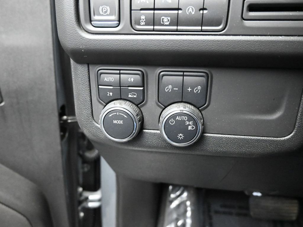 Used 2024 Chevrolet Tahoe RST w/ Luxury Package image 33