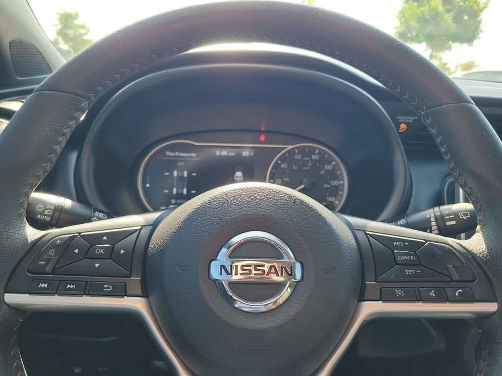 Used 2019 Nissan Kicks SR w/ SR Premium Package FWD image 20