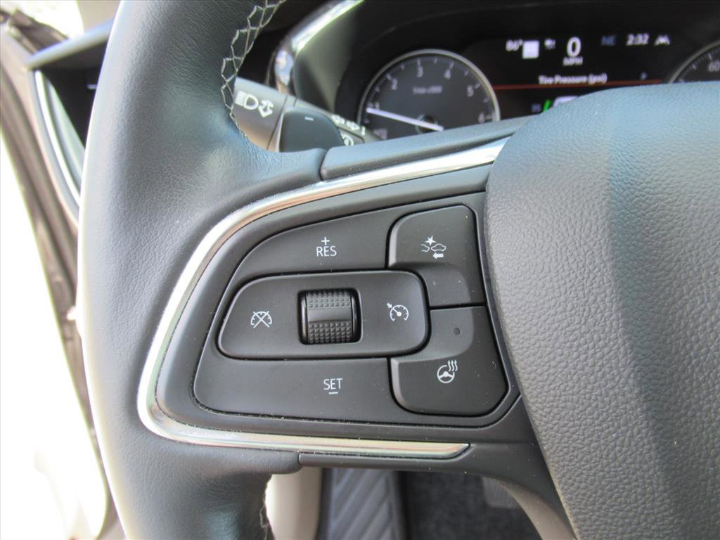 Used 2022 Buick Envision Avenir w/ Technology Package II image 23