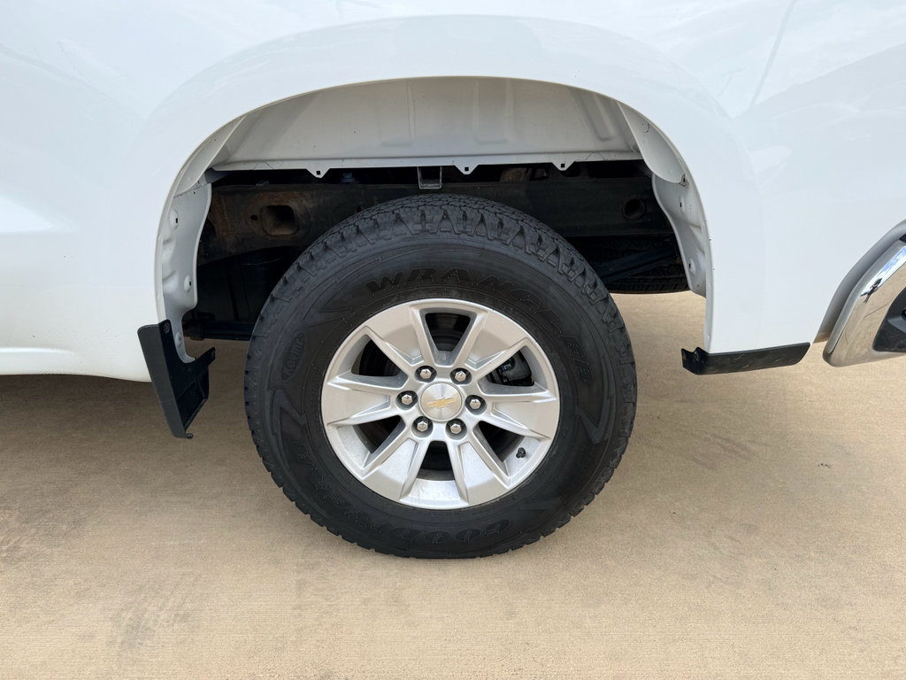 Used 2021 Chevrolet Silverado 1500 LT w/ Safety Package II AWD/4WD image 30