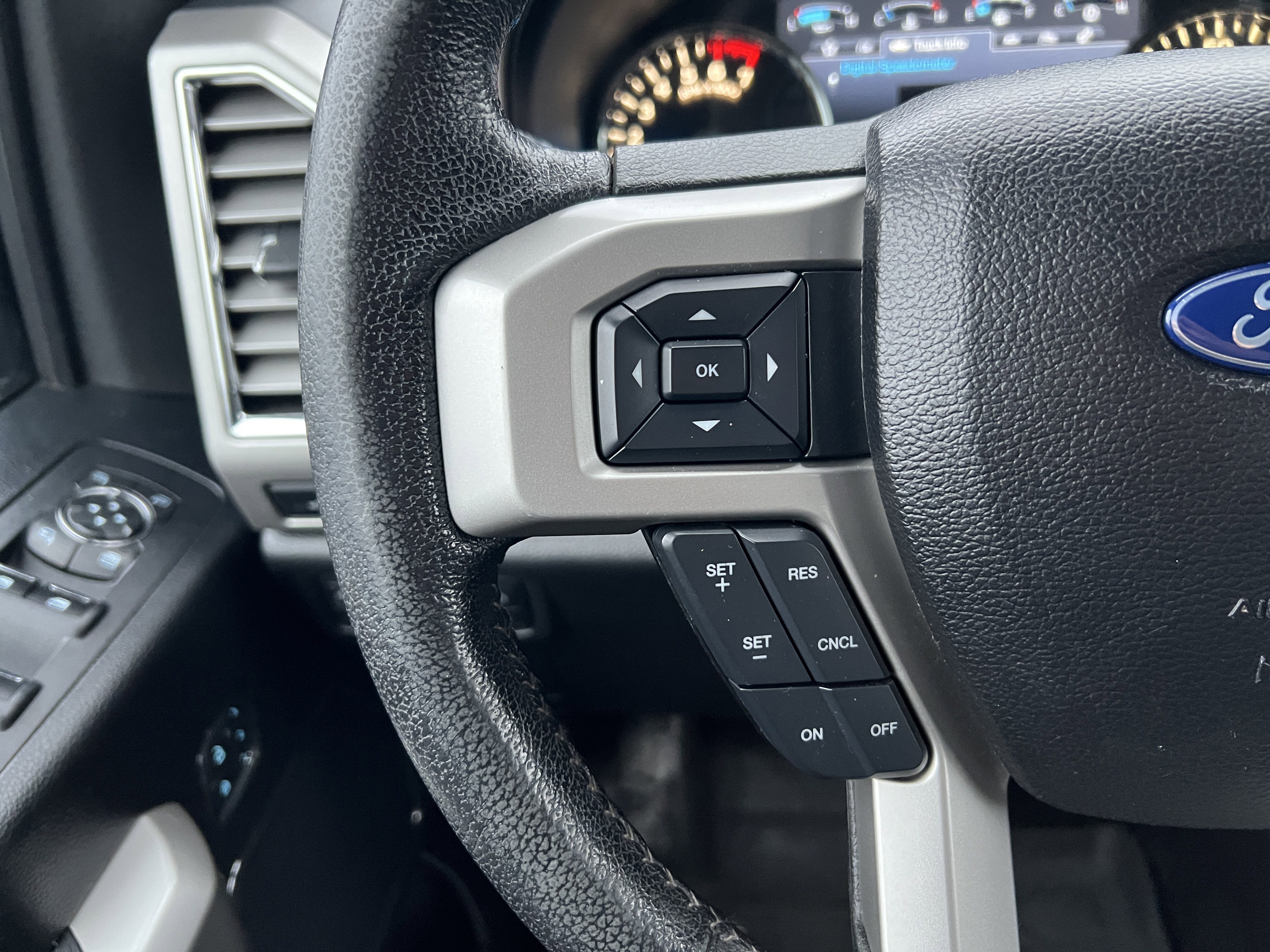 Used 2016 Ford F150 Lariat w/ Equipment Group 502A Luxury image 25