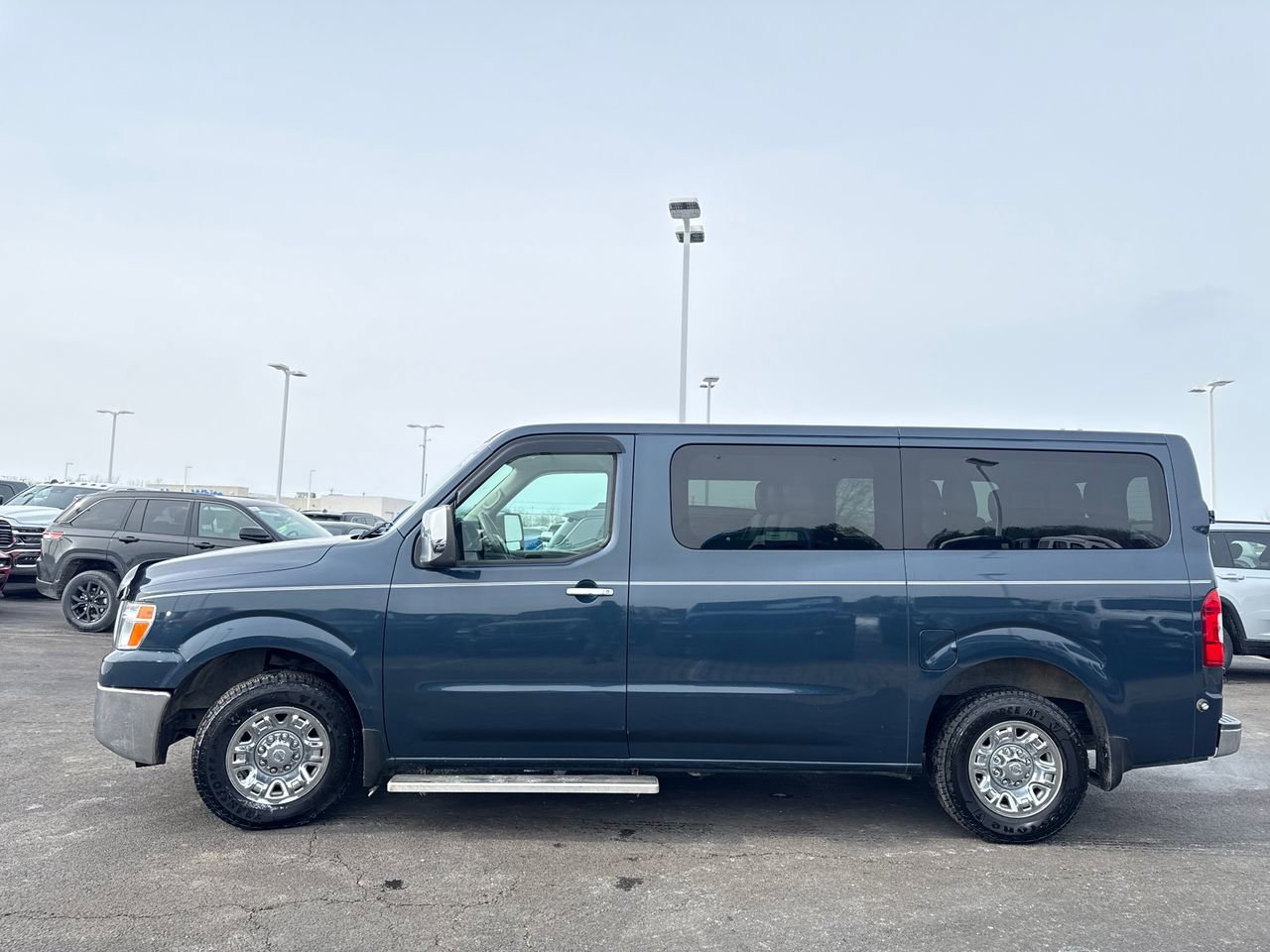 Used 2019 Nissan NV 3500 SL image 6