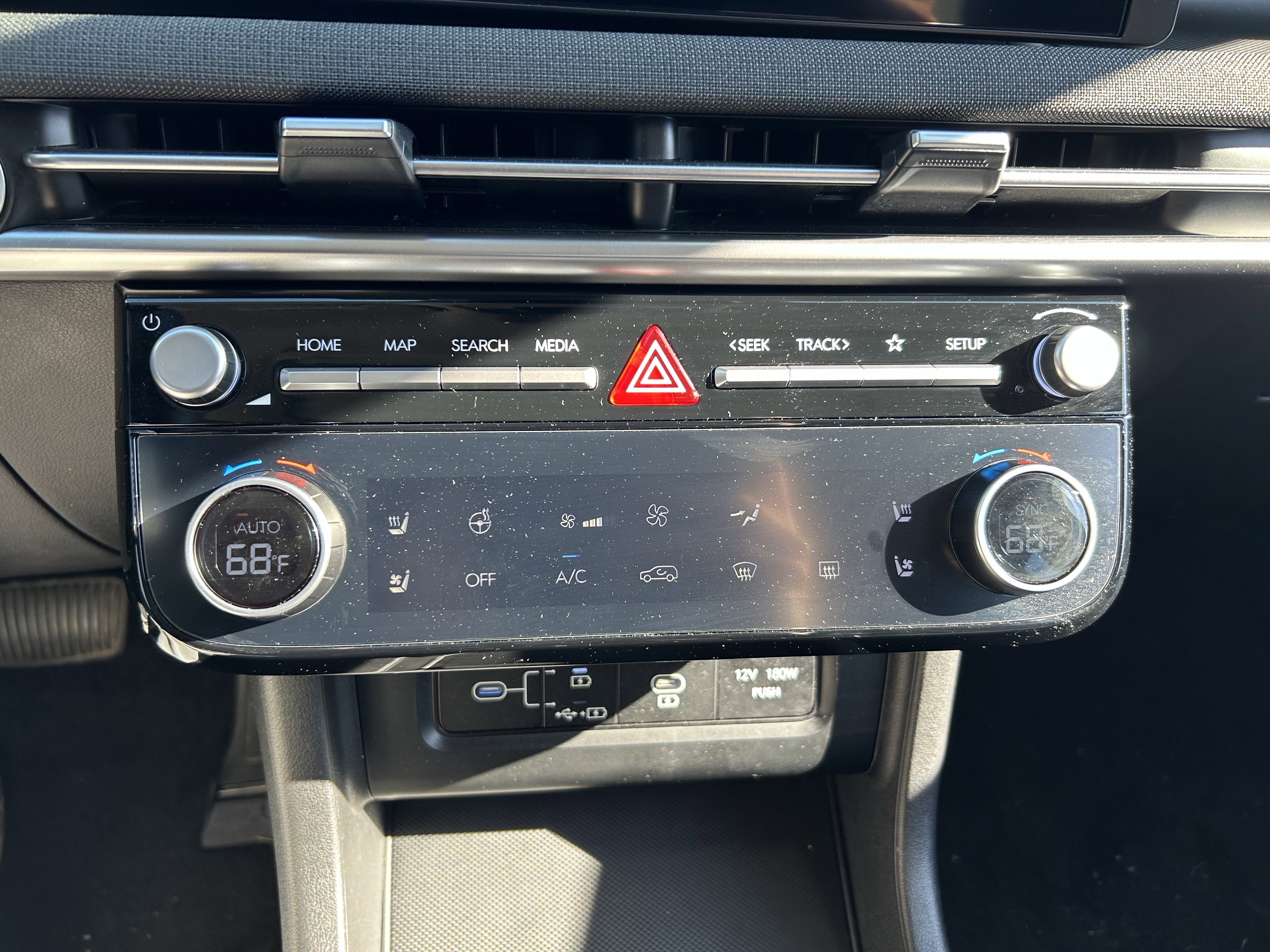 Used 2025 Hyundai Tucson Limited image 15