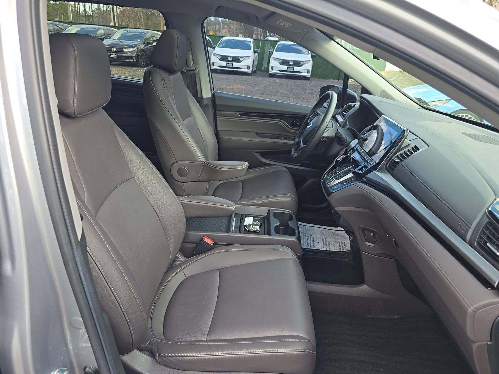 Certified 2024 Honda Odyssey Touring image 12