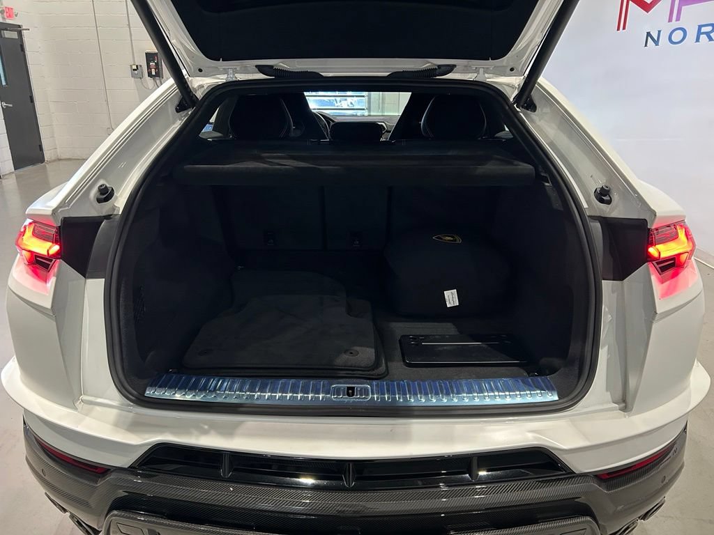 Used 2024 Lamborghini Urus Performante AWD/4WD image 34