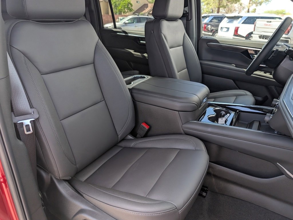 New 2025 Chevrolet Suburban LT w/ Comfort Package image 12