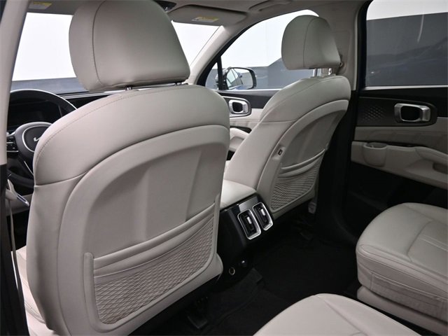 Used 2022 Kia Sorento SX image 10