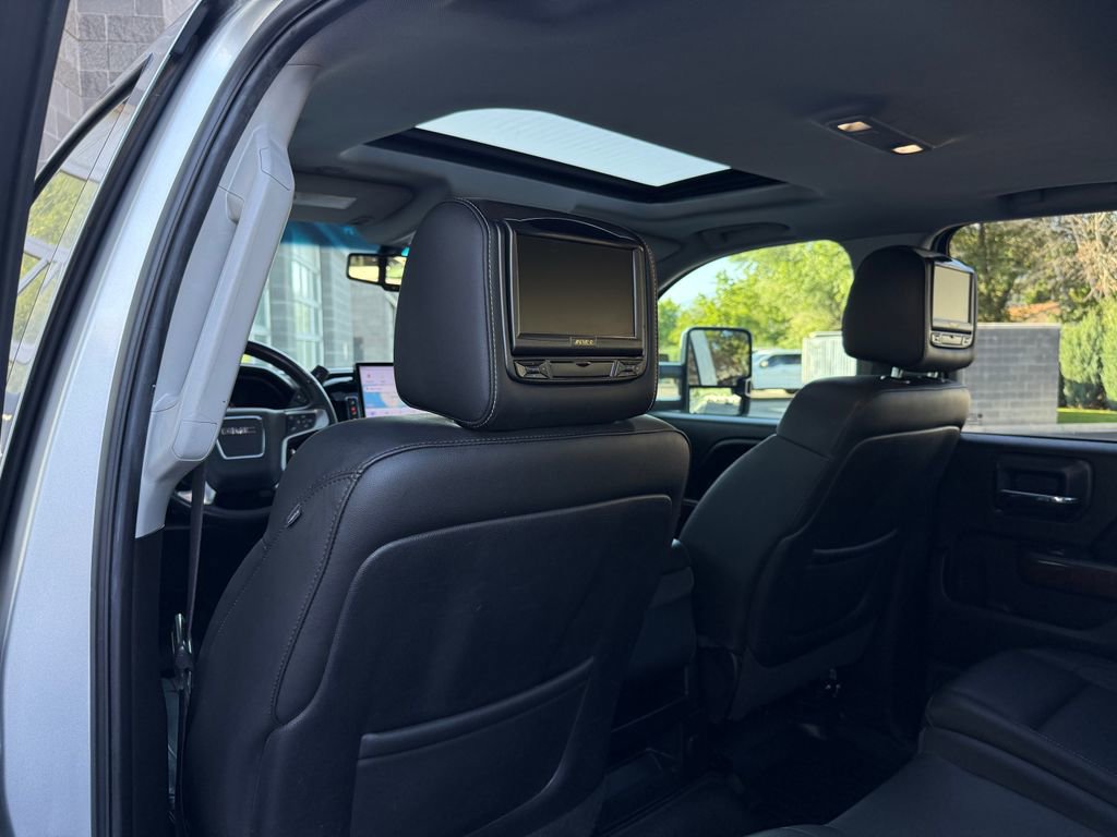 Used 2015 GMC Sierra 2500 SLT w/ Duramax Plus Package AWD/4WD image 36