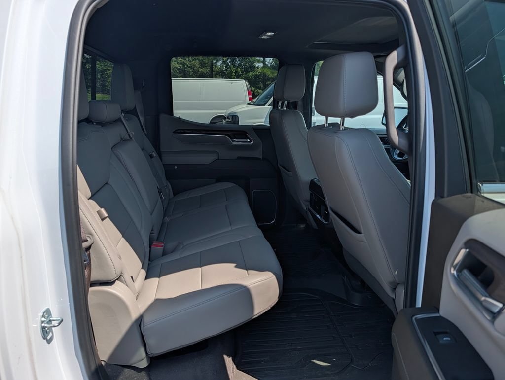 Used 2023 GMC Sierra 1500 SLT w/ SLT Premium Package AWD/4WD image 7