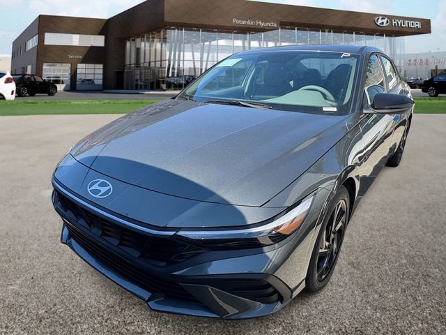 New 2026 Hyundai Elantra Sport image 1